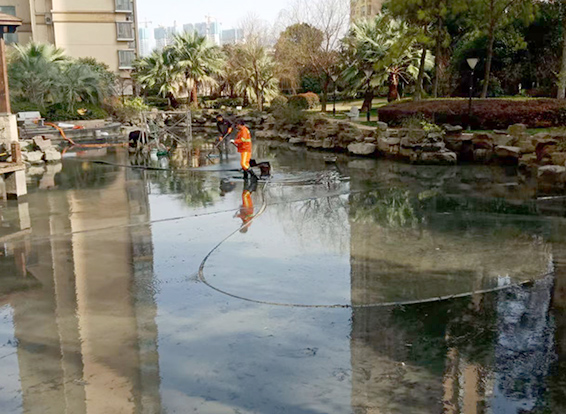宾川景观池淤泥清理